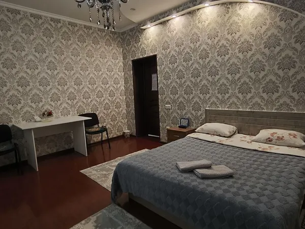 1-комн. квартира, Церковь