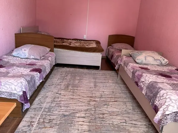 Гостиница, Бостери