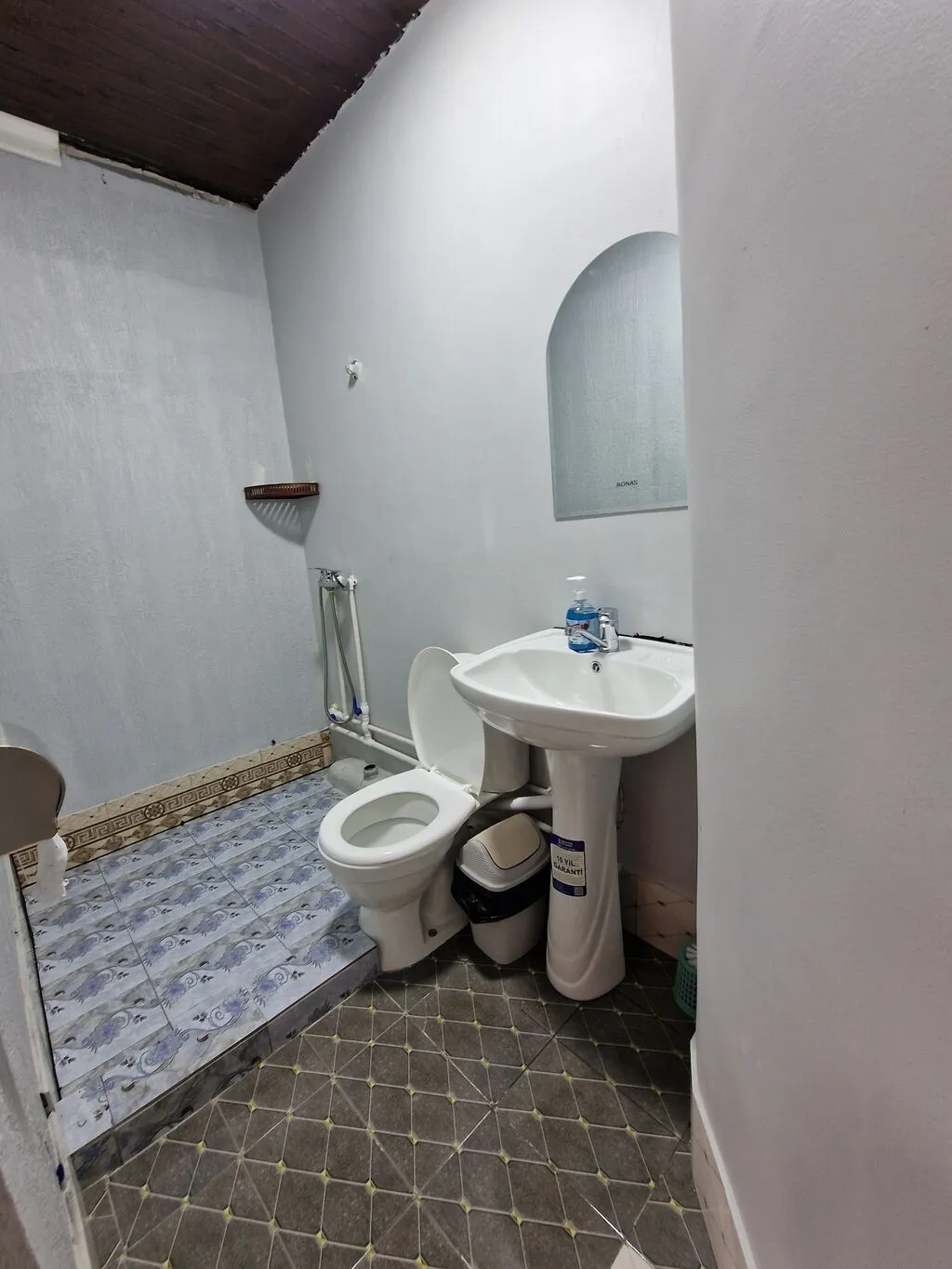 6-комн. квартира, Джалал-Абад — фото 8