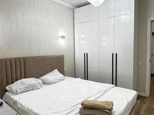 1-комн. квартира, Восток-5